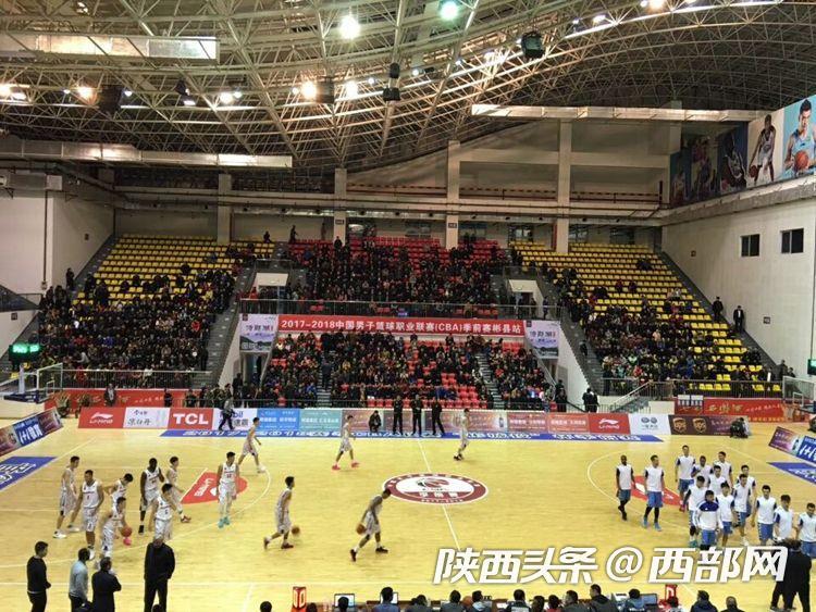 彬州籃球聯賽：中老年組常勝球隊激戰，觀眾