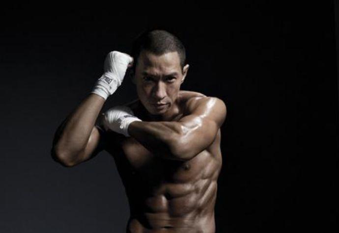 健身明星男發型圖片_四五十歲健身男明星_健身明星男圖片