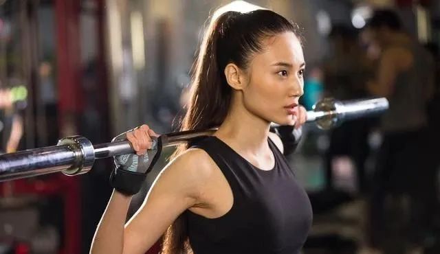 健身瓶頸期什么現象_健身的瓶頸期_健身遇到瓶頸期應該怎么度過