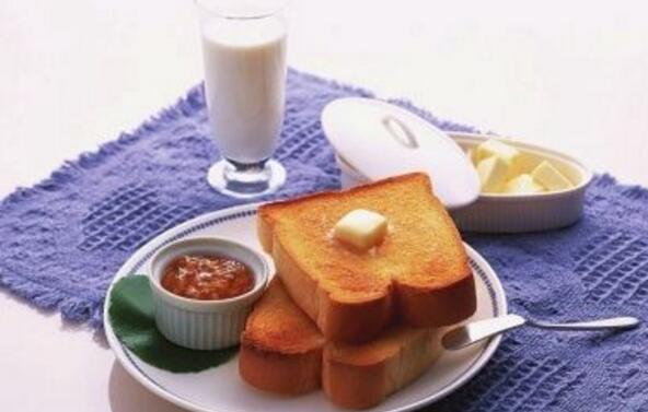 早上運動后多久吃早餐