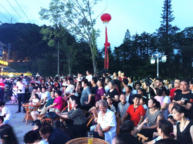 涼涼杯原理_涼涼世界杯挑戰_林曉楠疊杯想挑戰嗎