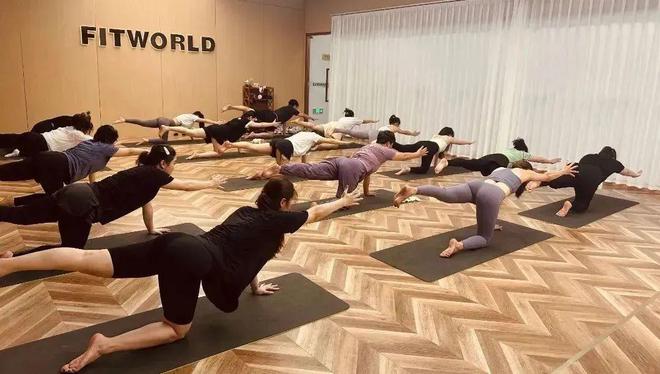 廣州鋒飛健身游泳俱樂部_烽睿游泳健身_鋒飛健身游泳