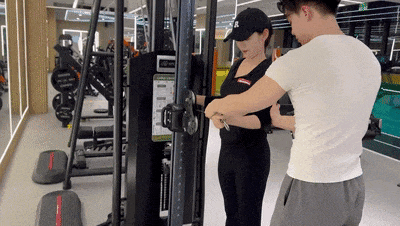 烽睿游泳健身_鋒飛健身游泳_廣州鋒飛健身游泳俱樂部