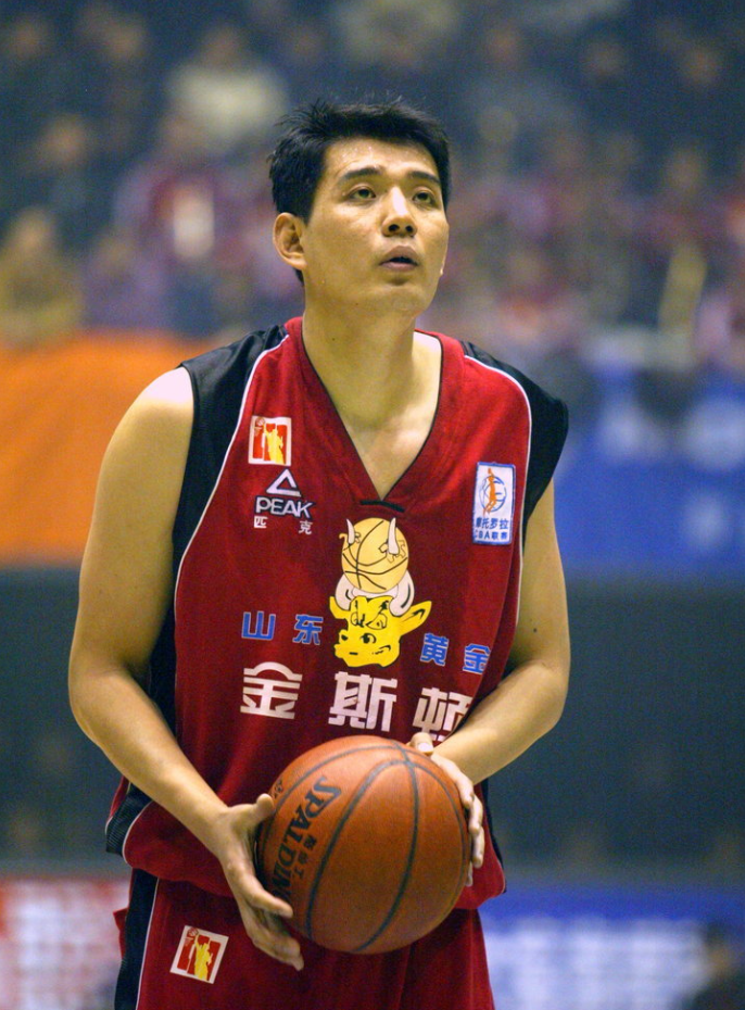 中國歷史籃球最佳成績是誰_歷史籃球得分最高的人_籃球歷史最佳球員