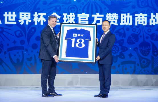 蒙牛成世界杯贊助商，中國乳業首次進入歐洲