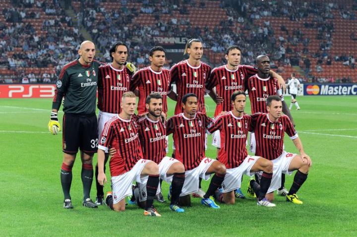 各個足球俱樂部的球衣_足球俱樂部歷史隊服設計_足球俱樂部歷史隊服