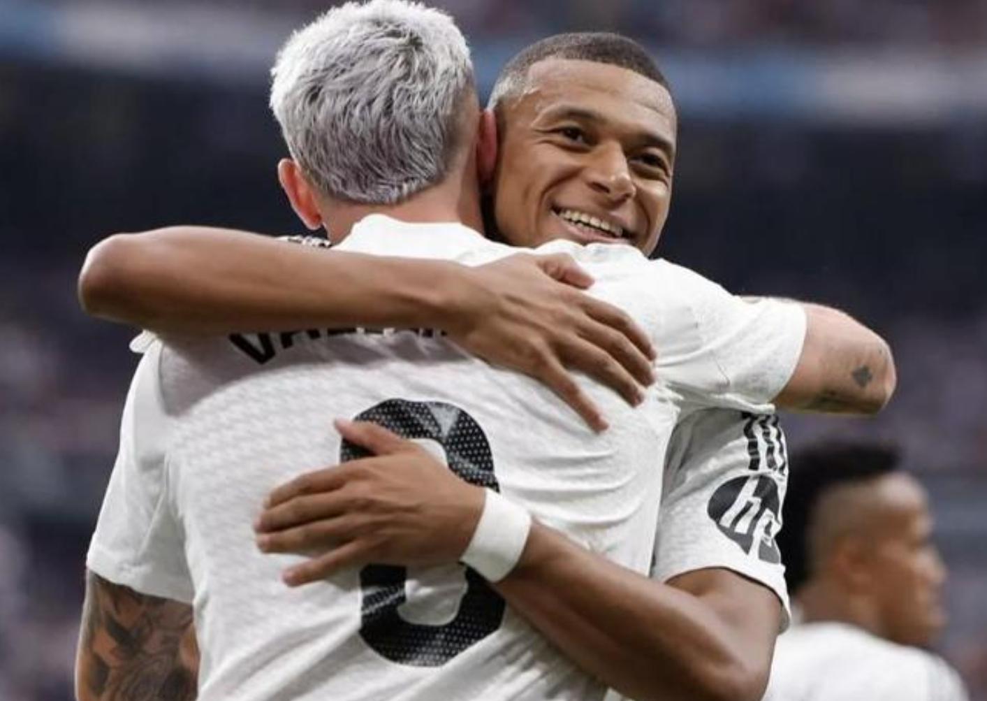 足球技術排行_足球技術最好的是誰_足球歷史最好球技