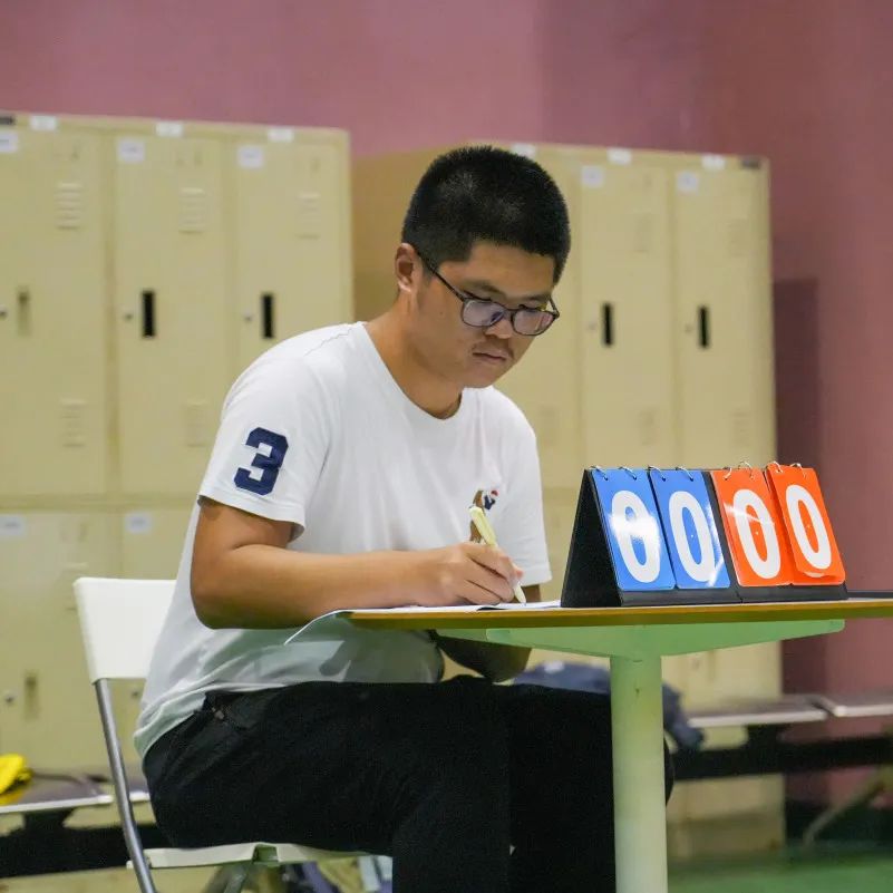 北京籃球學生單挑比賽冠軍_單挑籃球冠軍比賽北京學生名單_單挑籃球冠軍比賽北京學生是誰