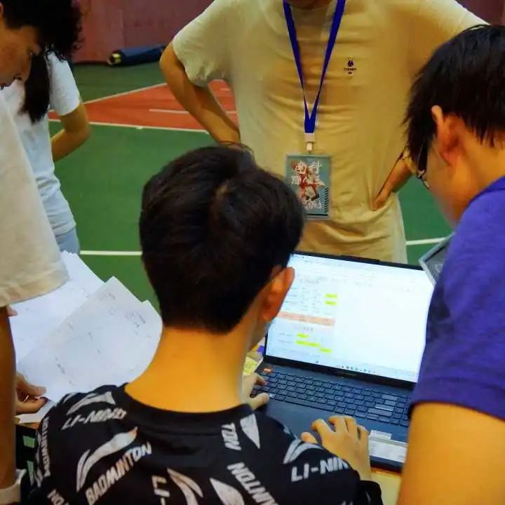 單挑籃球冠軍比賽北京學生是誰_北京籃球學生單挑比賽冠軍_單挑籃球冠軍比賽北京學生名單