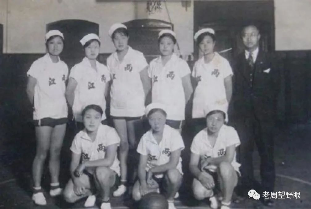 籃球規則女籃打幾次_女籃球規則大全圖解_女籃打籃球的規則